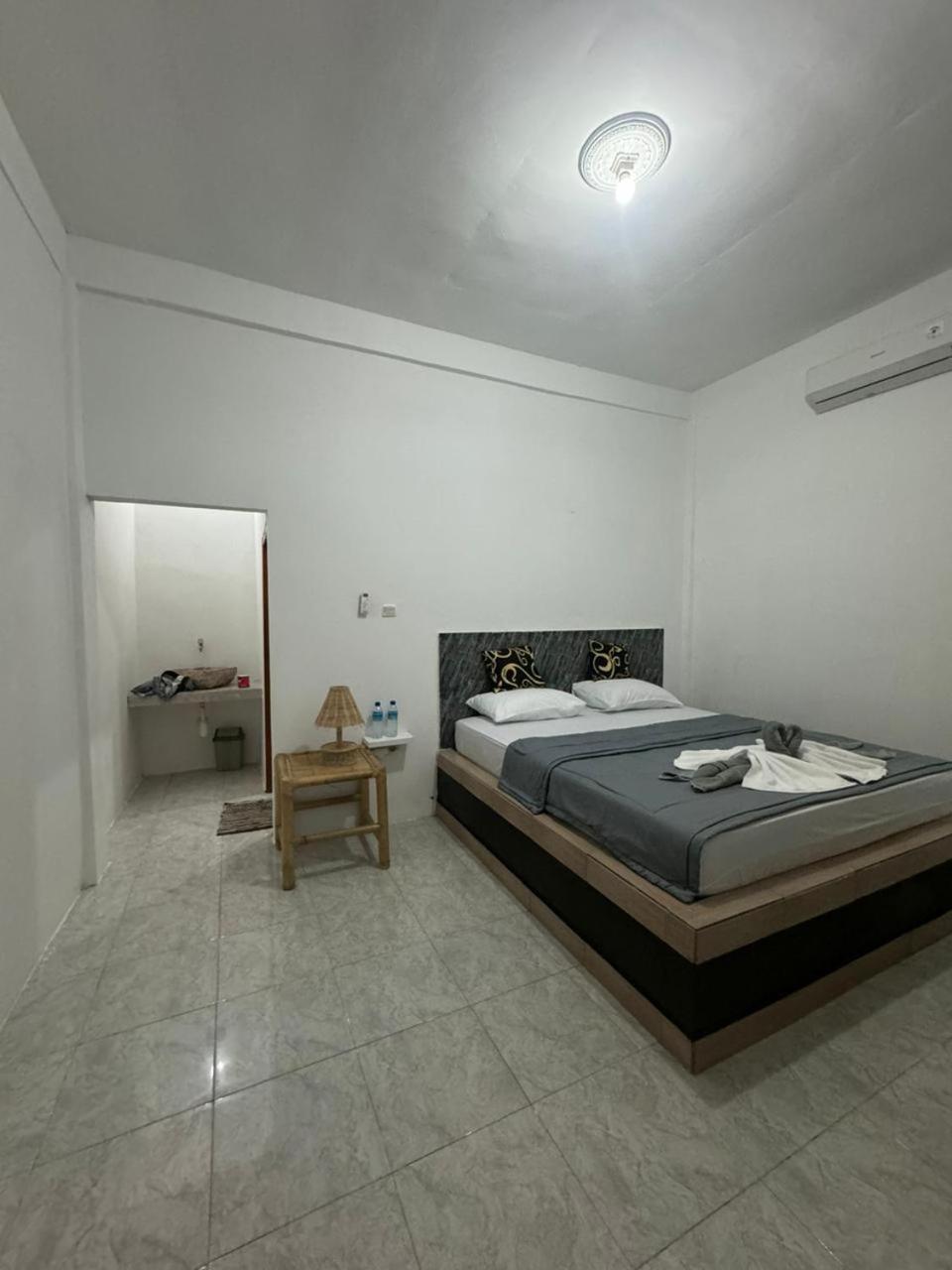 Black Sweet Homestay Dua Gili Air Esterno foto