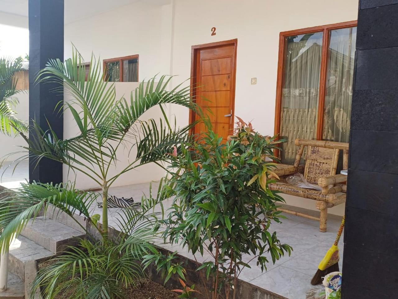 Black Sweet Homestay Dua Gili Air Esterno foto